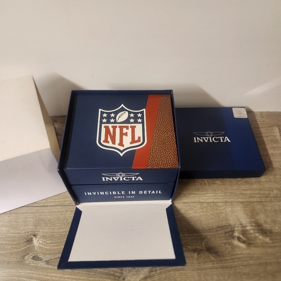 New In Box Invicta NFL Dallas Cowboys Mens Fashion Collector's Watch Black Band - Picture 10 of 11